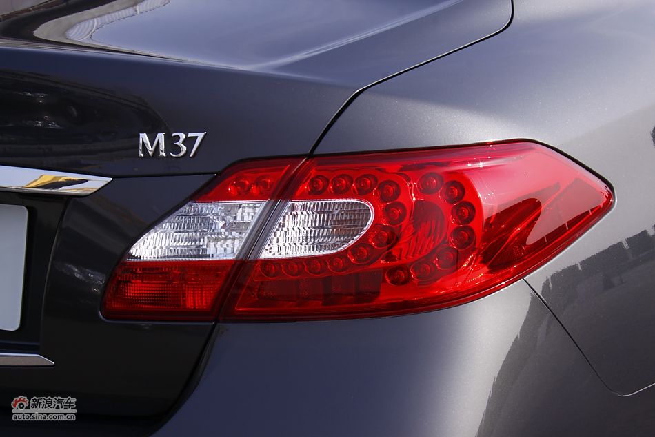 2011款英菲尼迪M37