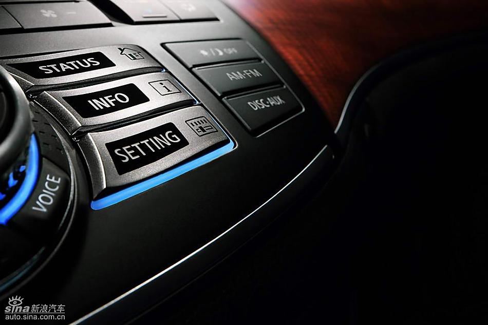 英菲尼迪M35内饰