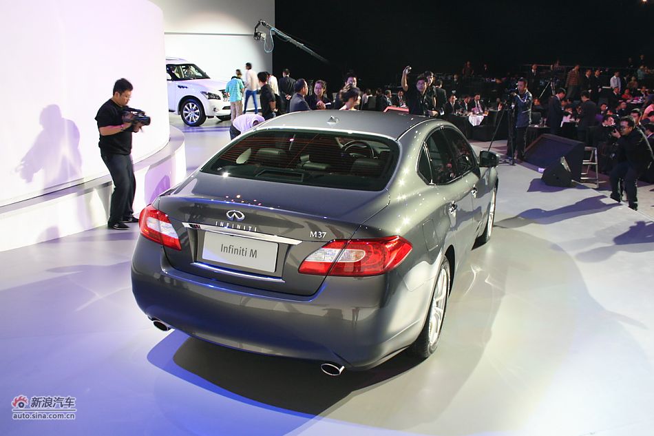 英菲尼迪M37上市图
