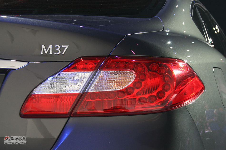 英菲尼迪M37上市图