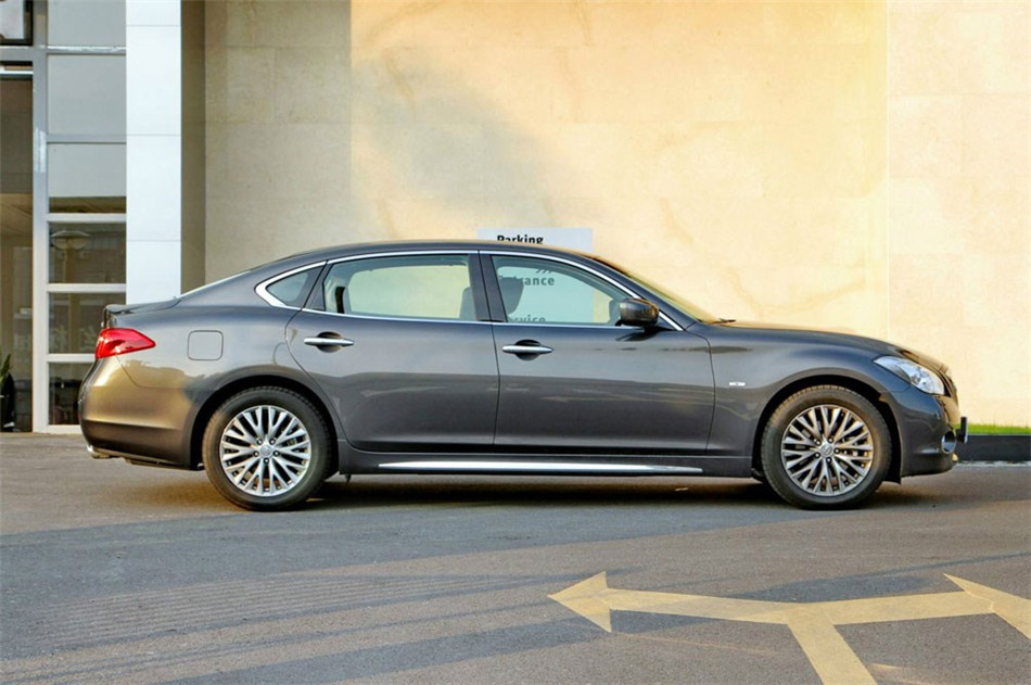 ӢM25L 2012 2.5L AT ݻ 