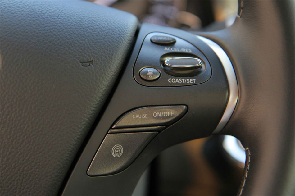 ӢM25L 2012 2.5L AT ݻ 