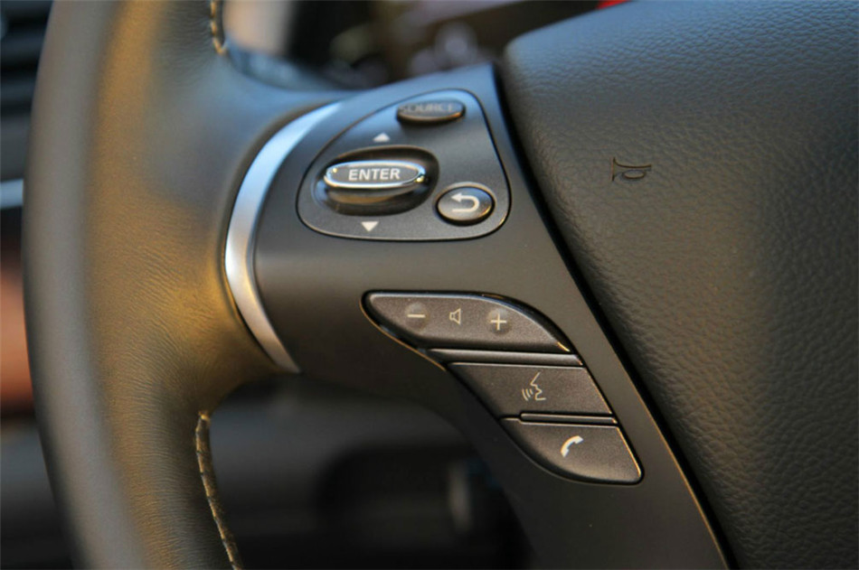 ӢM25L 2012 2.5L AT ݻ 