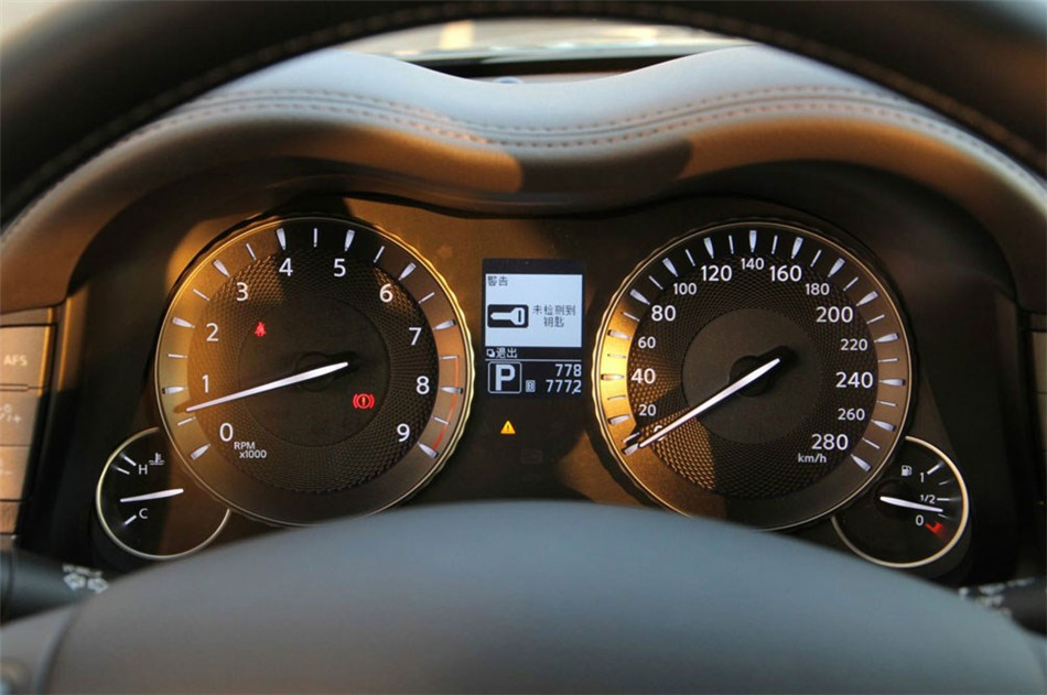 ӢM25L 2012 2.5L AT ݻ 