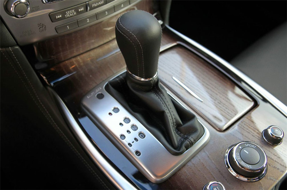 ӢM25L 2012 2.5L AT ݻ 