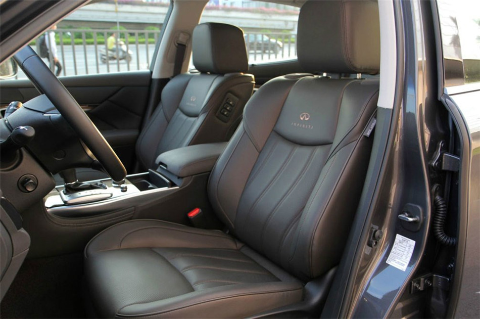 ӢM25L 2012 2.5L AT ݻ οռ