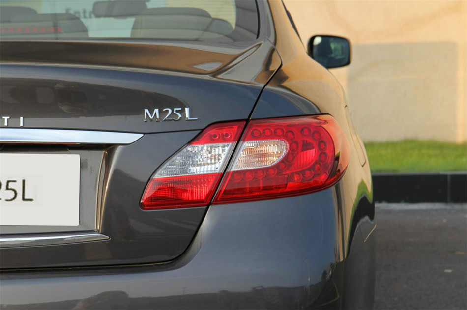 英菲尼迪M25L 2012款 2.5L AT 奢华版 其他