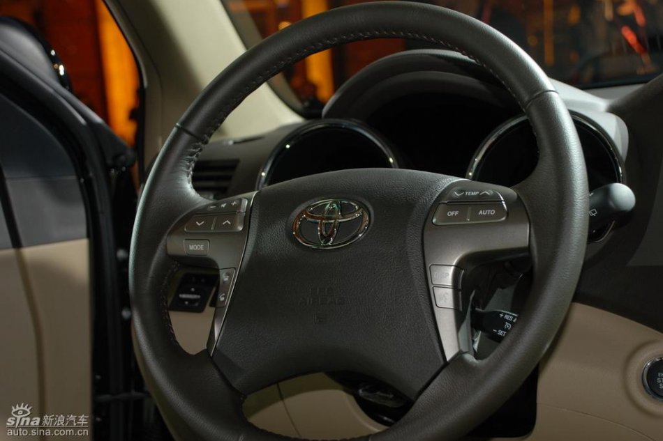 汉兰达内饰实拍