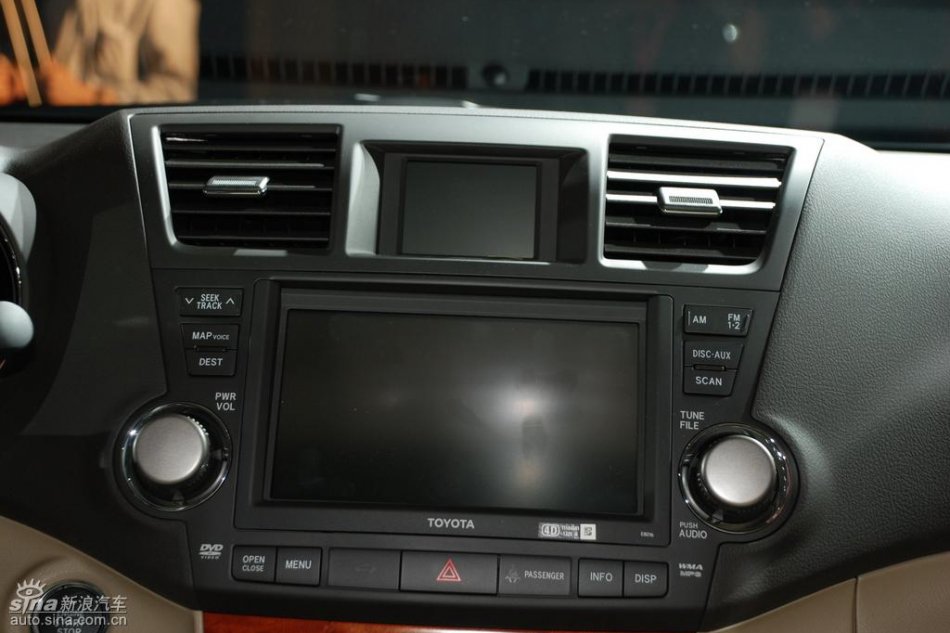 汉兰达内饰实拍