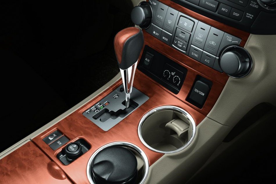 广丰汉兰达内饰及细节