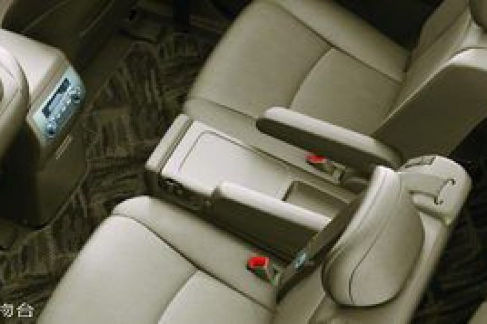 广丰汉兰达内饰及细节