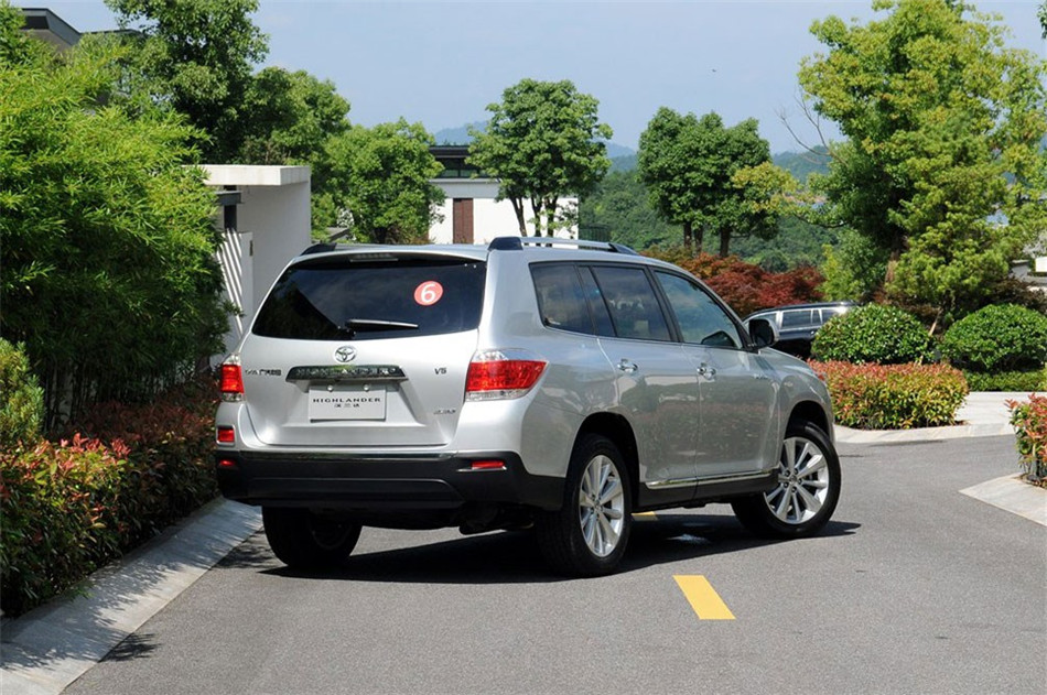 2012款汉兰达3.5L自动四驱至尊版7座