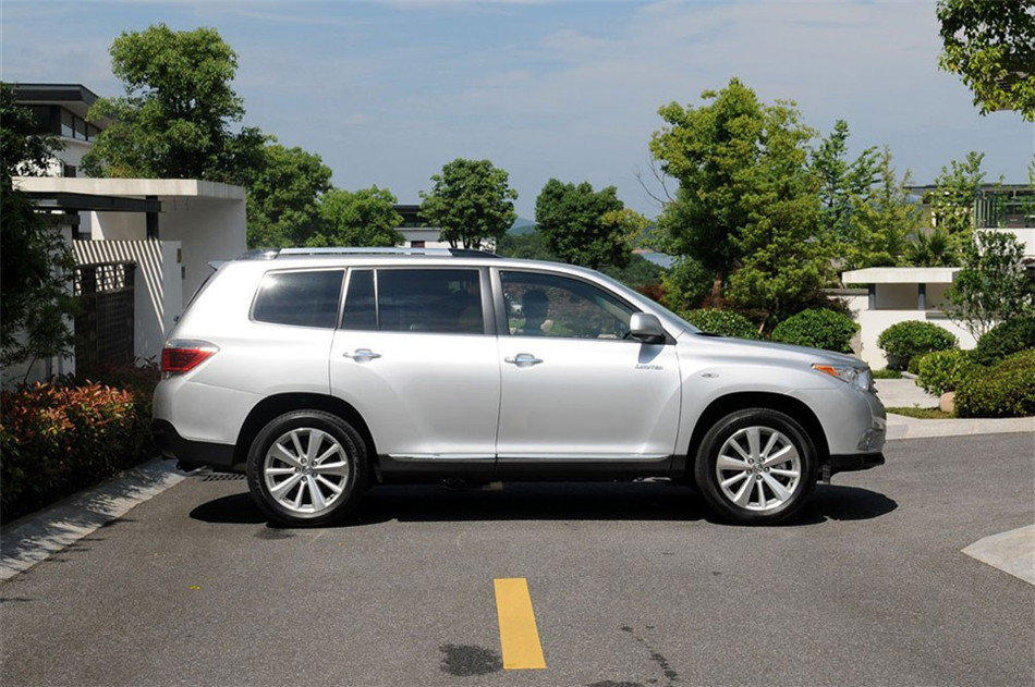 2012款汉兰达3.5L自动四驱至尊版7座