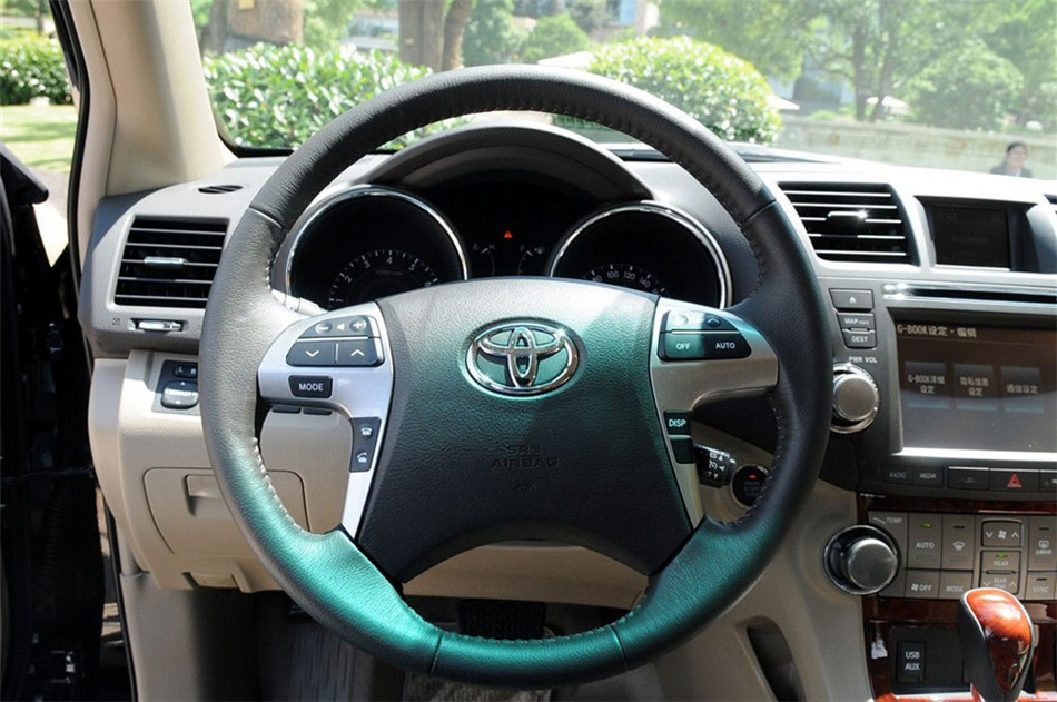 2012款汉兰达3.5L自动四驱至尊版7座