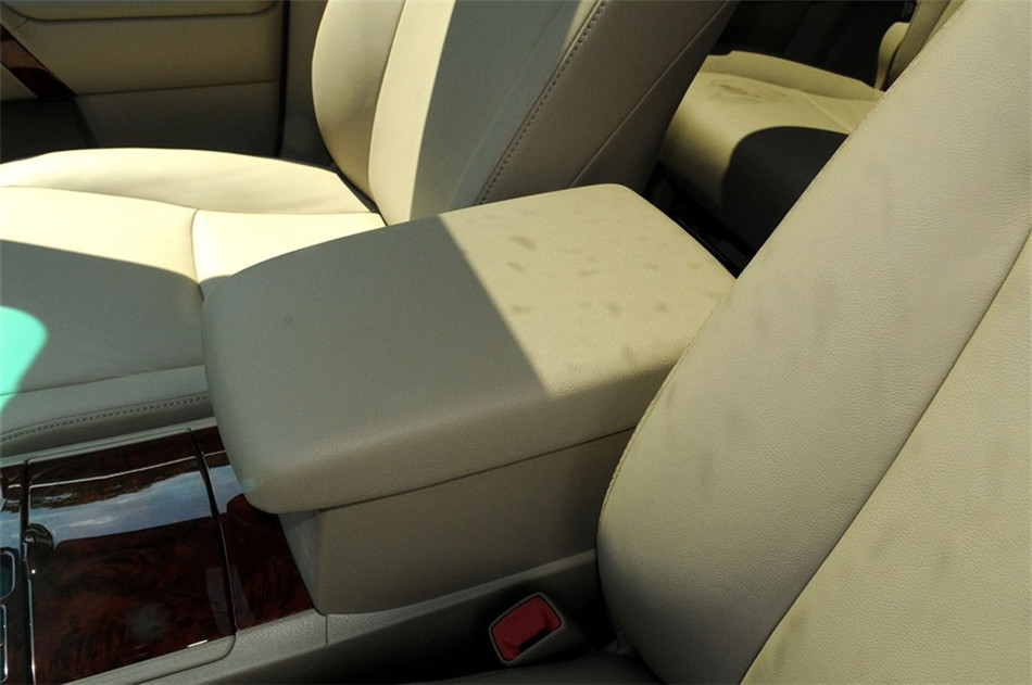 2012款汉兰达3.5L自动四驱至尊版7座