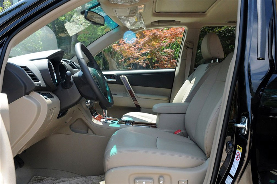 2012款汉兰达3.5L自动四驱至尊版7座