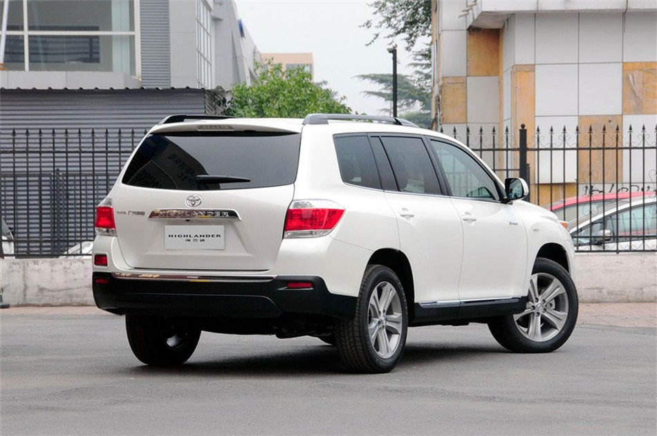 2012款汉兰达2.7L自动两驱豪华版7座