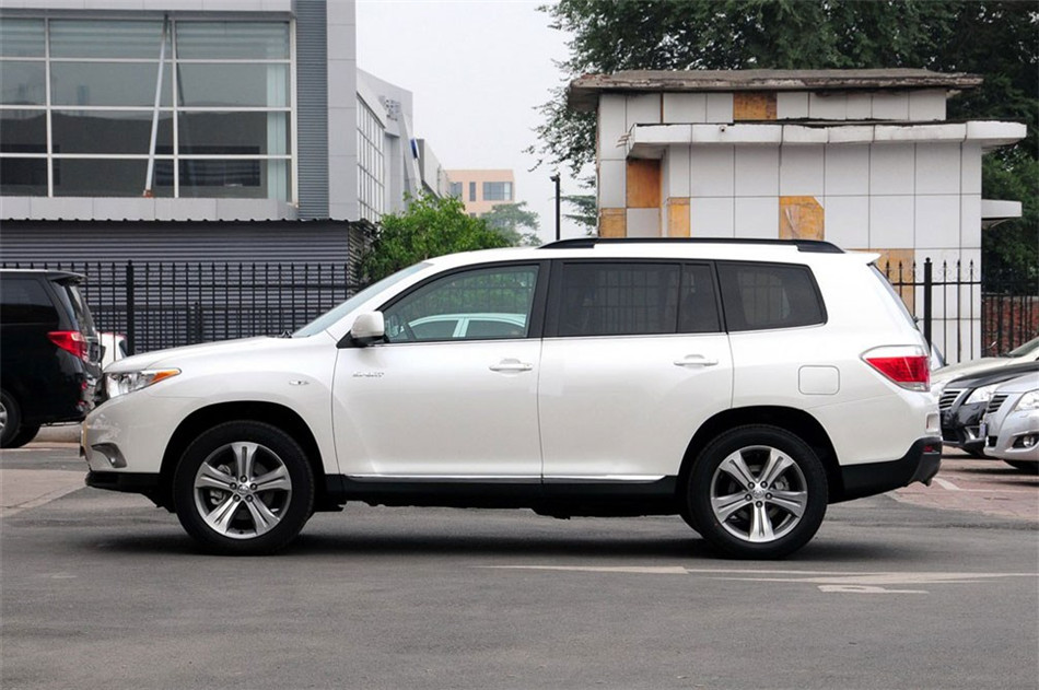 2012款汉兰达2.7L自动两驱豪华版7座