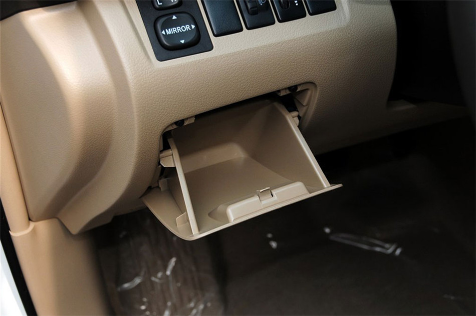 2012款汉兰达2.7L自动两驱豪华版7座