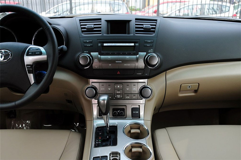 2012款汉兰达2.7L自动两驱豪华版7座