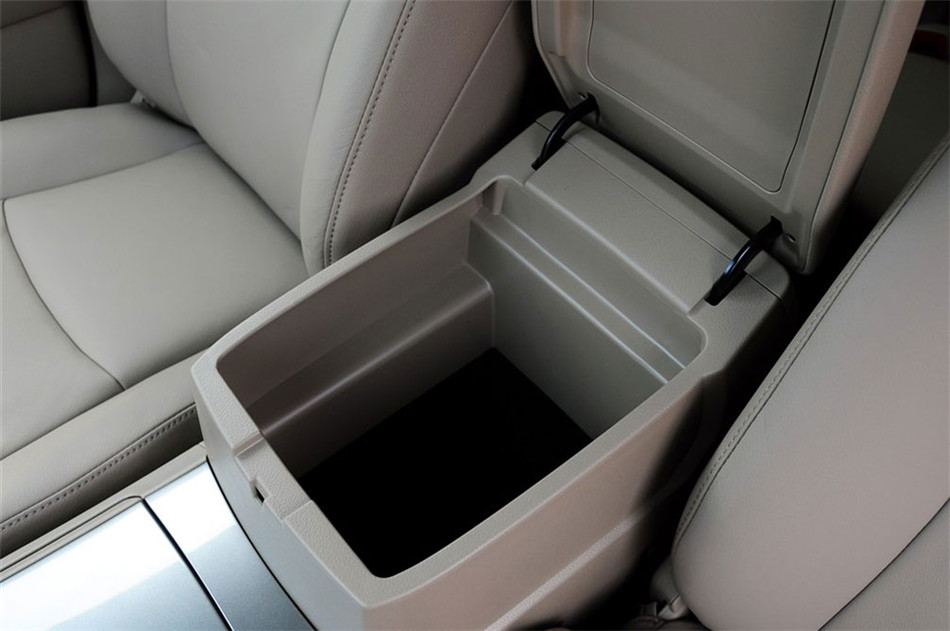 2012款汉兰达2.7L自动两驱豪华版7座