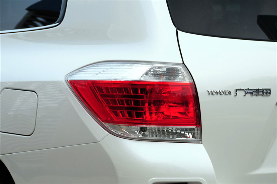 2012款汉兰达2.7L自动两驱豪华版7座