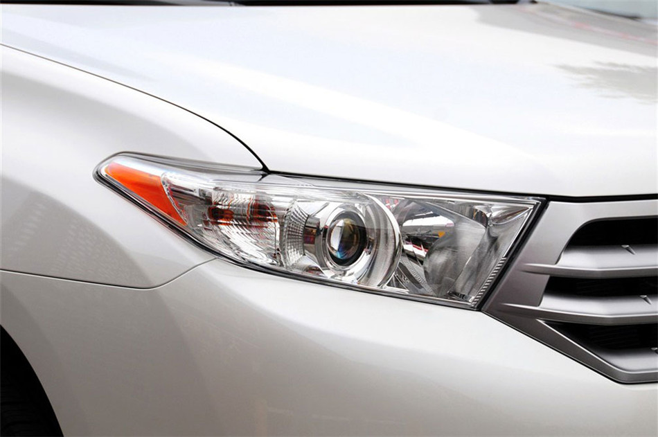 2012款汉兰达2.7L自动两驱豪华版7座