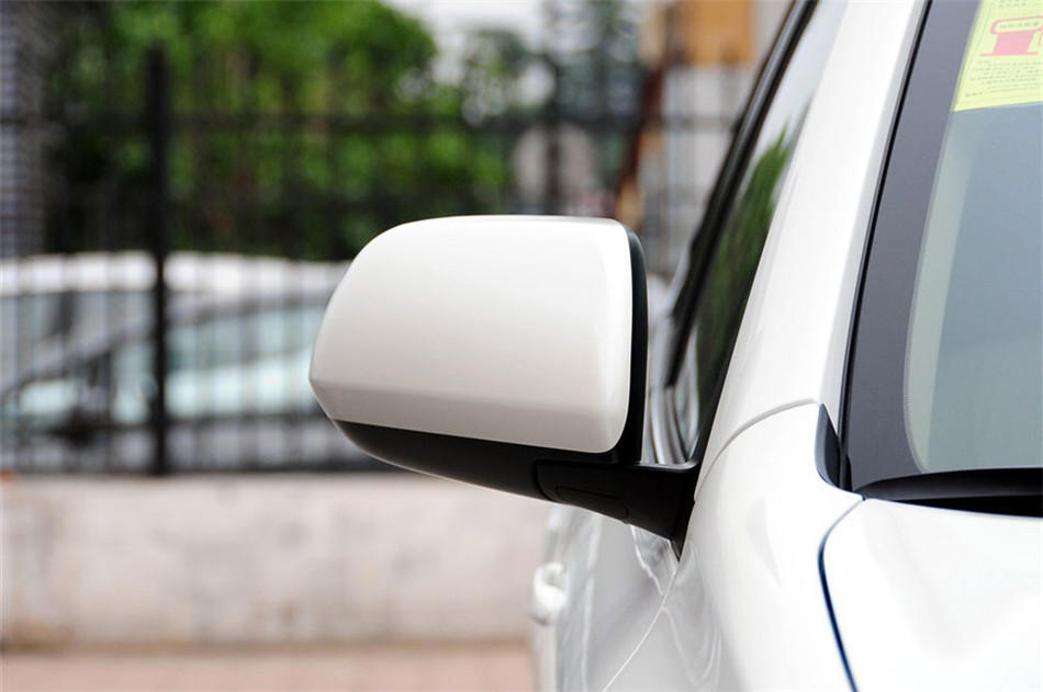 2012款汉兰达2.7L自动两驱豪华版7座