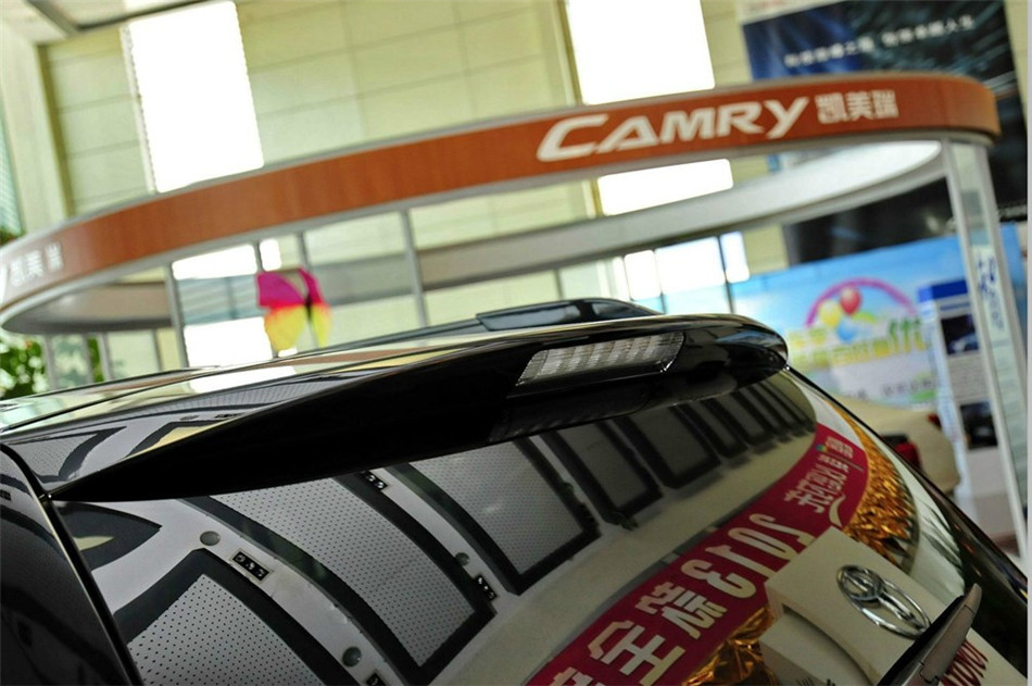 2013款汉兰达2.7L自动两驱紫金版7座