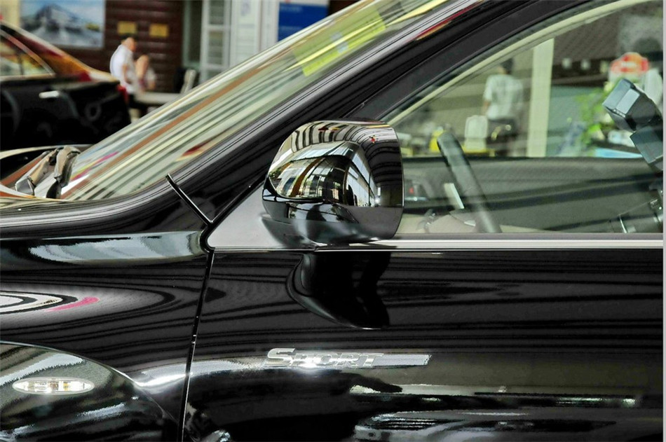 2013款汉兰达2.7L自动两驱紫金版7座