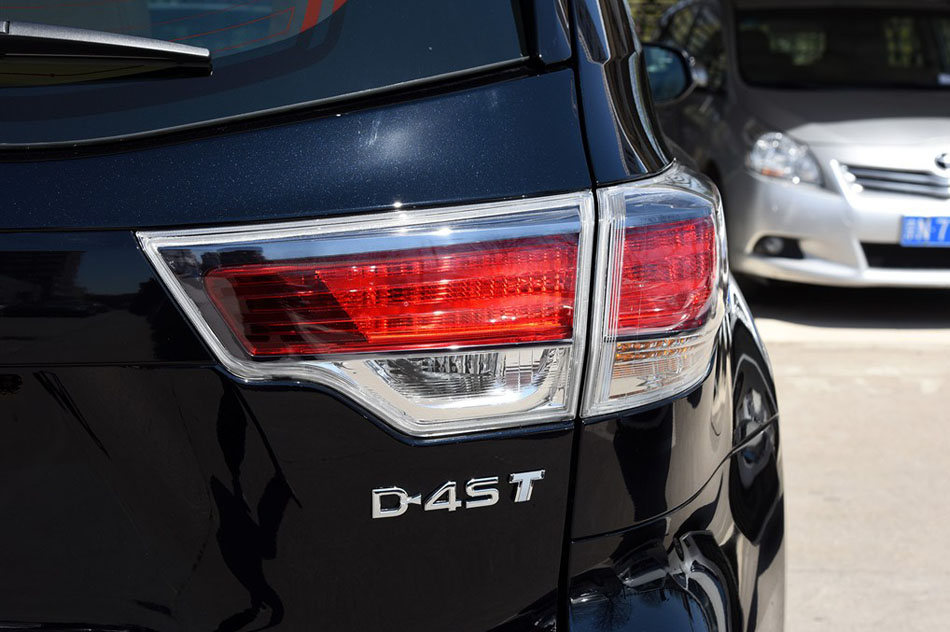 2015款 2.0T 两驱精英版 7座 细节