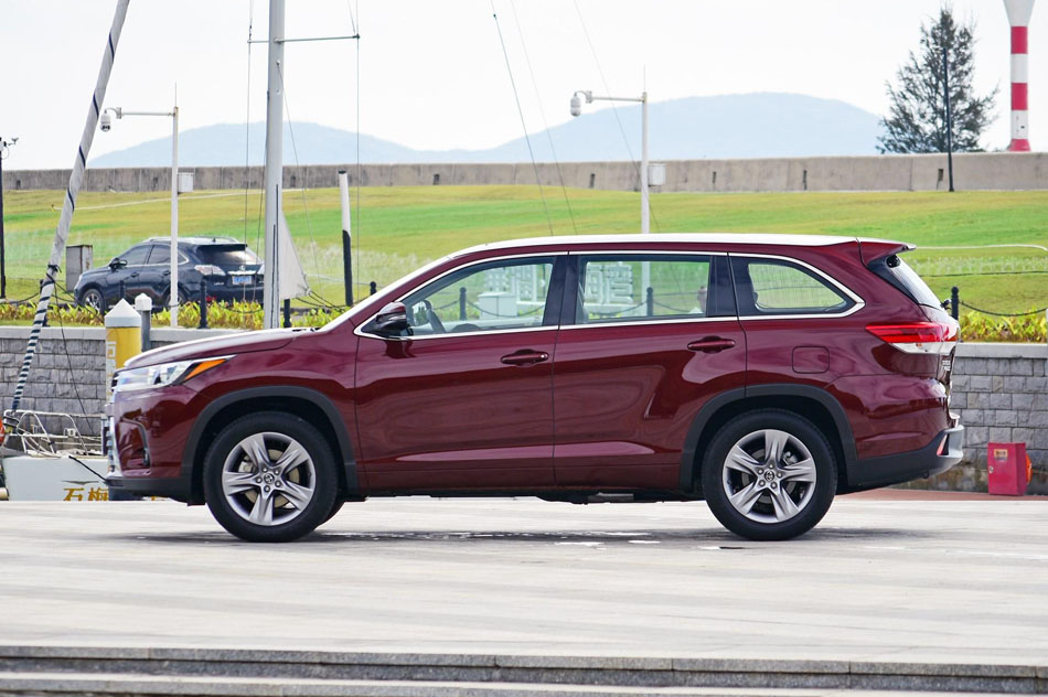 2018款 2.0T 四驱尊贵版 7座 外观