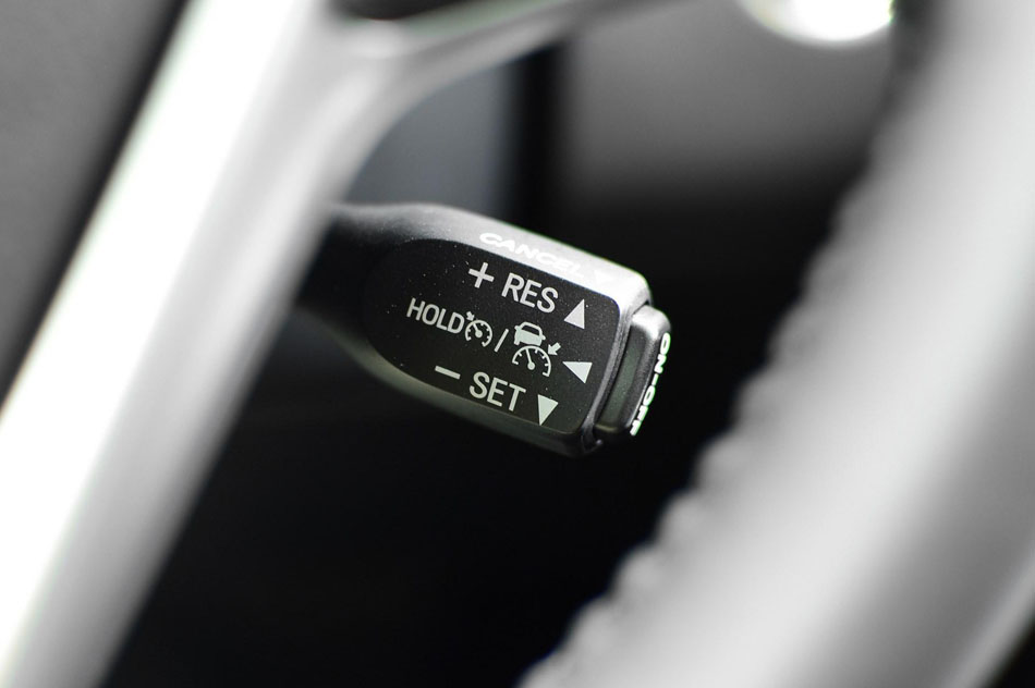 2018款 2.0T 四驱尊贵版 7座 内饰