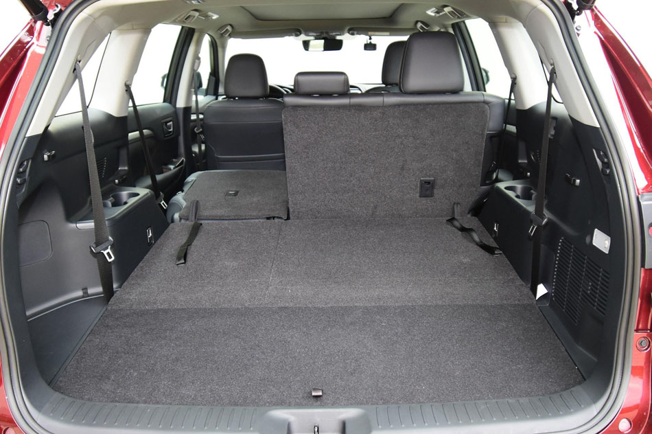 2018款 2.0T 四驱尊贵版 7座 座椅空间