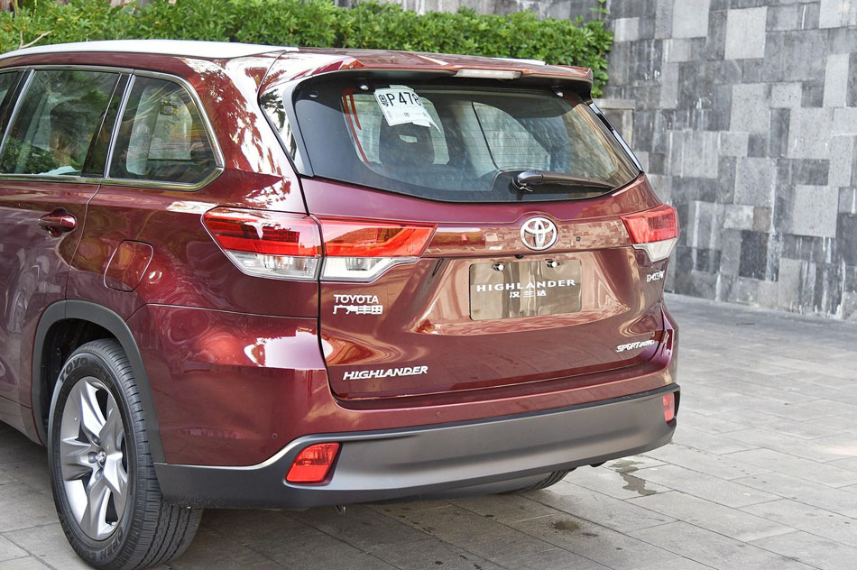 2018款 2.0T 四驱尊贵版 7座 细节