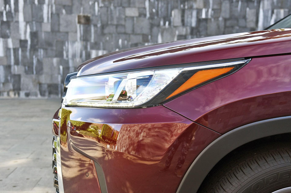 2018款 2.0T 四驱尊贵版 7座 细节