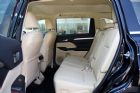2015款 2.0T 两驱精英版 7座 座椅空间