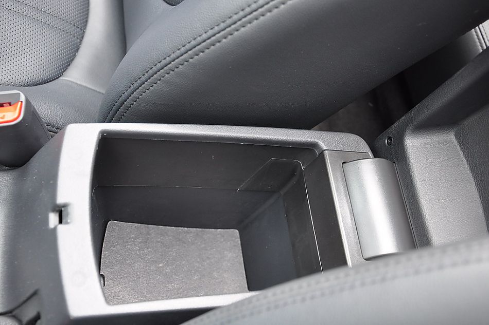 东风悦达起亚福瑞迪试车实拍图 内饰