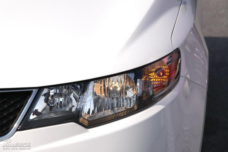 起亚福瑞迪海外静态体验