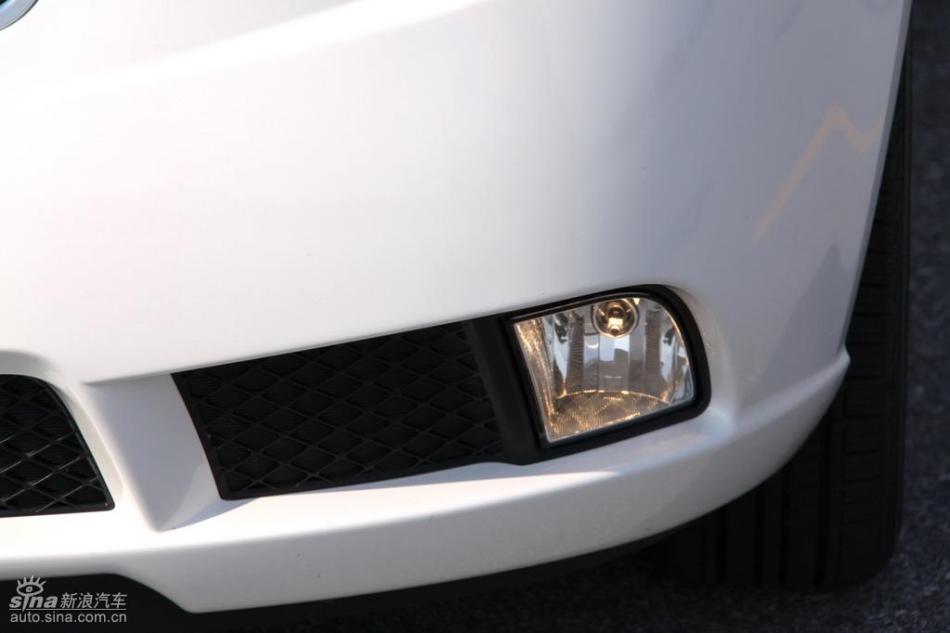 起亚福瑞迪海外静态体验