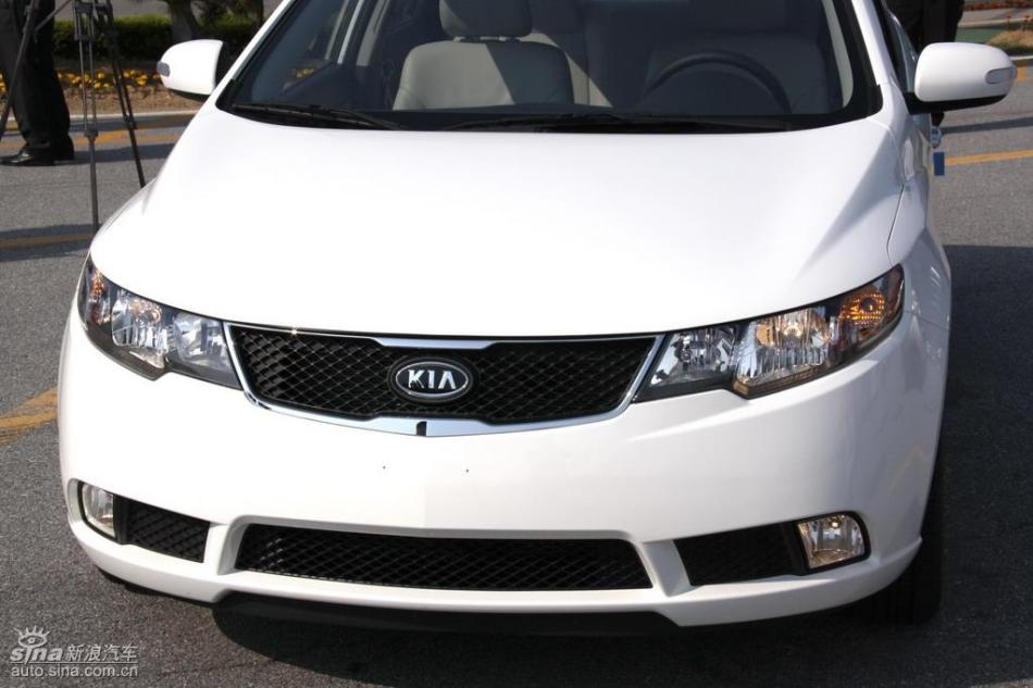 起亚福瑞迪海外静态体验