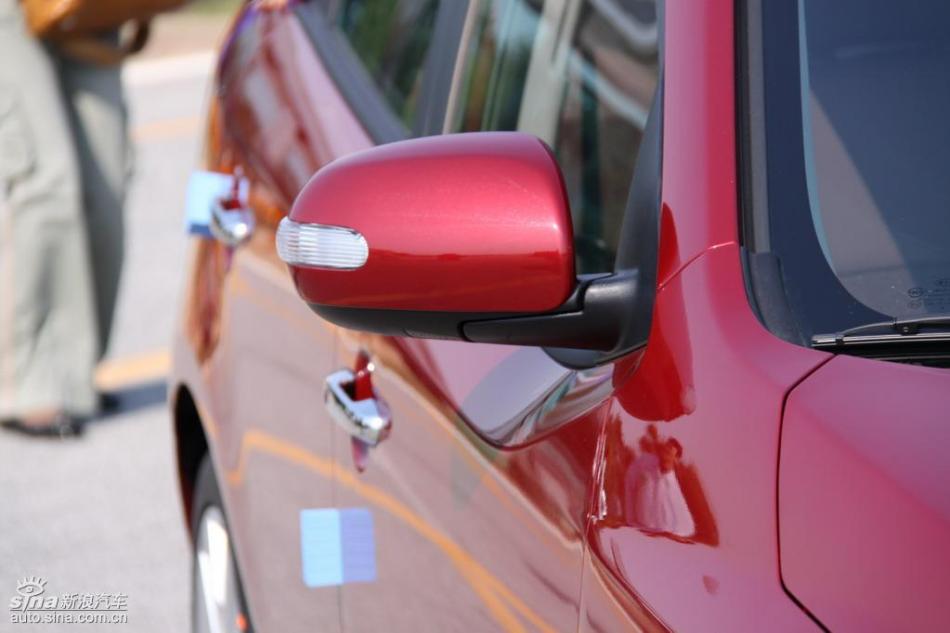 起亚福瑞迪海外静态体验