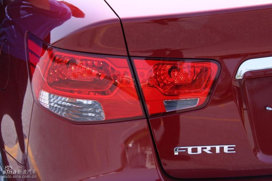 起亚福瑞迪海外静态体验