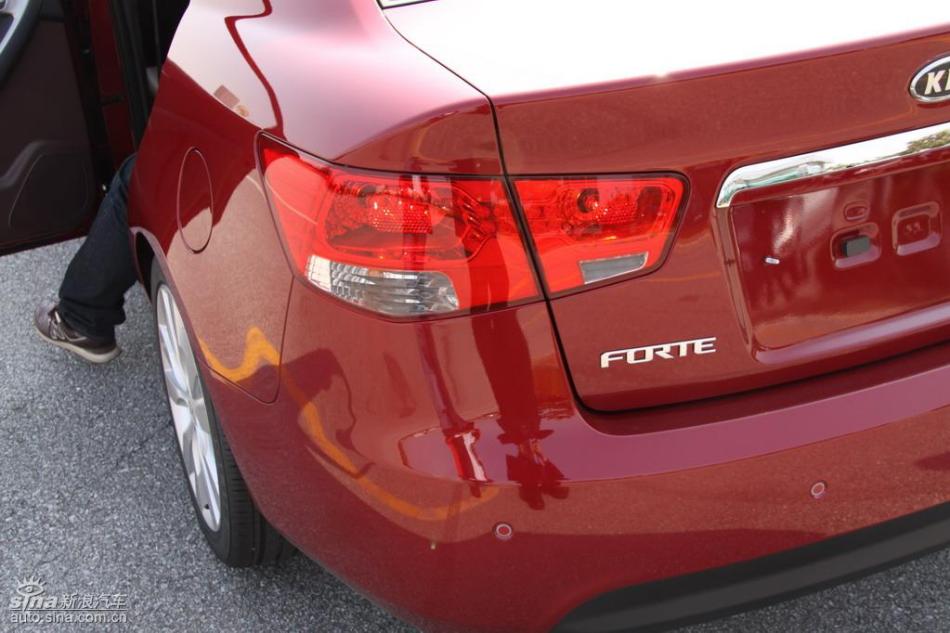 起亚福瑞迪海外静态体验