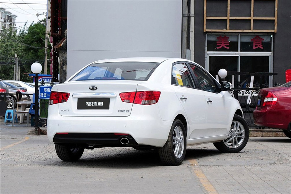 福瑞迪 2012款 1.6L AT Premium 纪念版 外观 