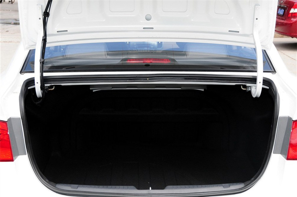 福瑞迪 2012款 1.6L AT Premium 纪念版 空间