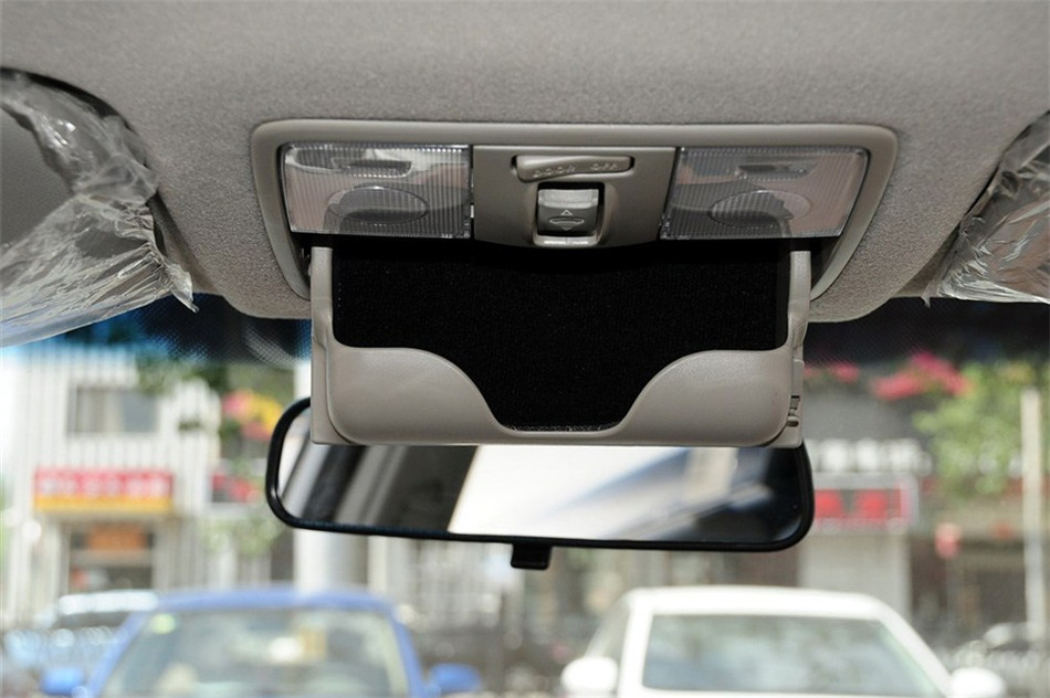 福瑞迪 2012款 1.6L AT Premium 纪念版 空间