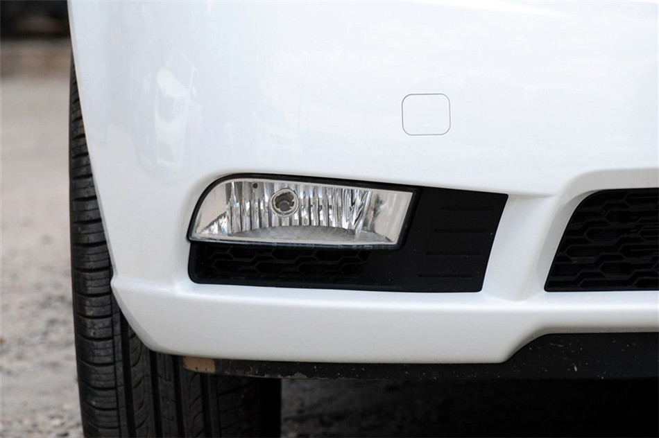 福瑞迪 2012款 1.6L AT Premium 纪念版 细节