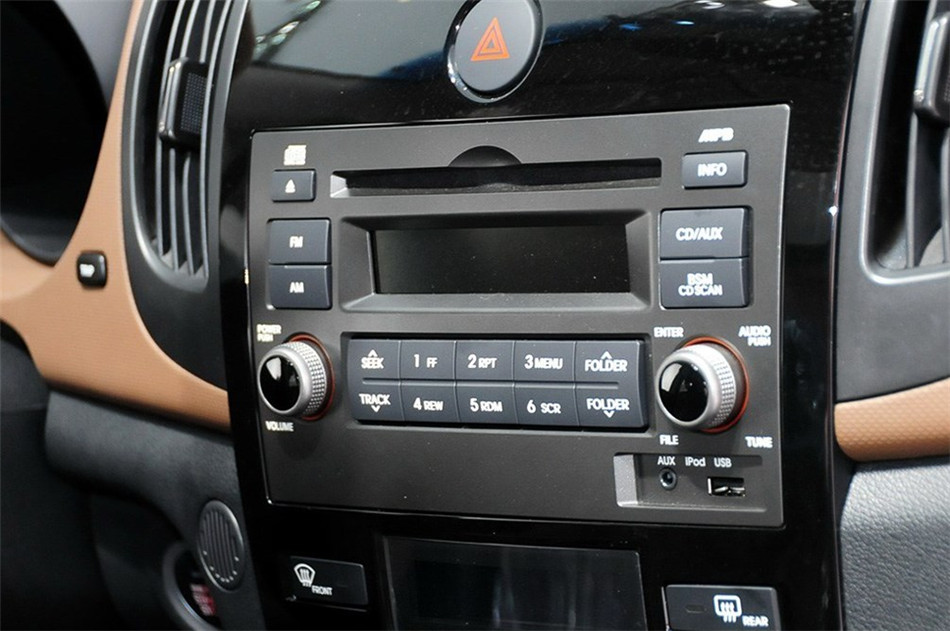 2014款 1.6L AT Premium Special 内饰