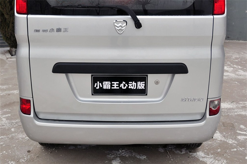 2010款小霸王1.0L手动豪华型